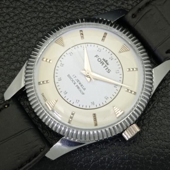 Vintage 1978 Fortis Manual Mens Silver Watch W/Leather Strap & White accents - Picture 6 of 9